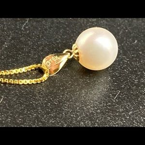 18k Gold Japanese Akoya Pearl Pendant Necklace 18"